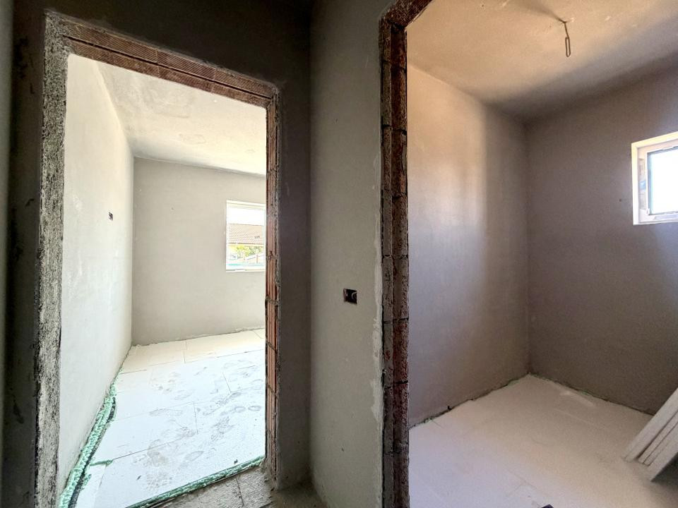 Casa individuala, 4 camere, 94 mp utili, 372 mp teren - Sanandrei
