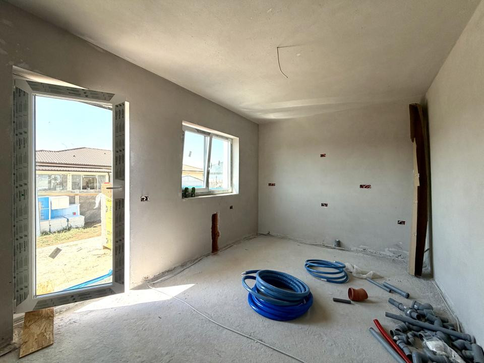 Casa individuala, 4 camere, 94 mp utili, 372 mp teren - Sanandrei