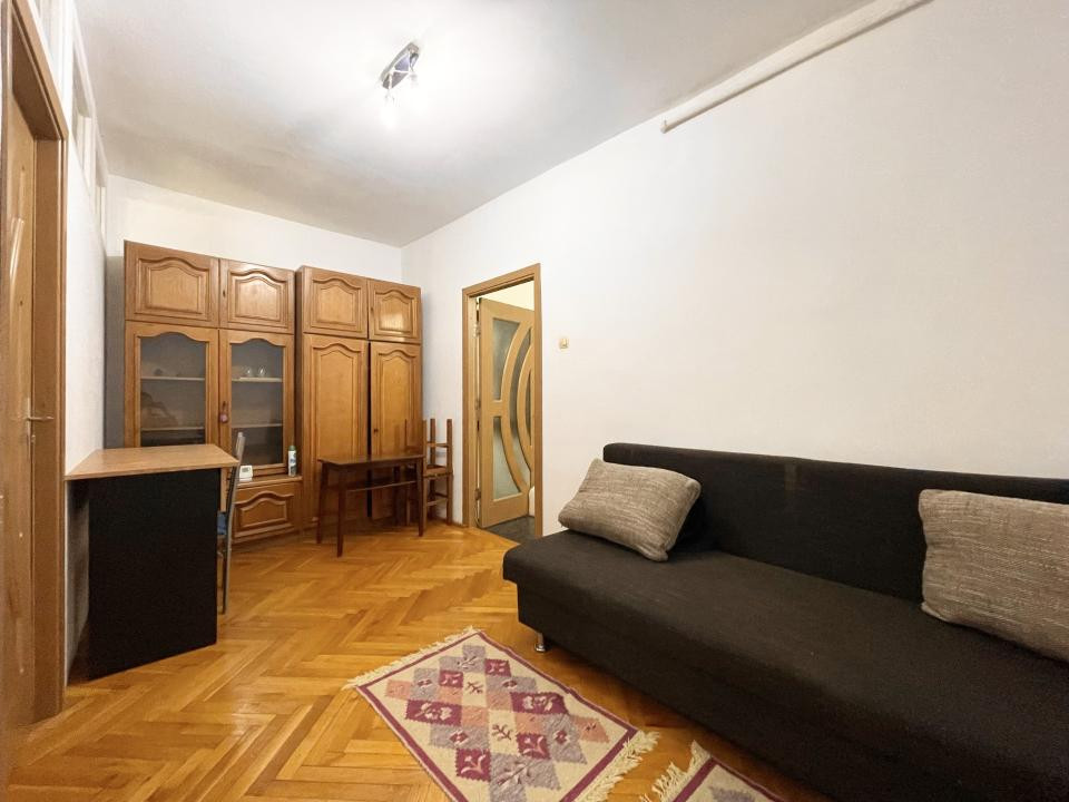 Apartament 2 camere, etaj 3 - zona Complexul Studentesc