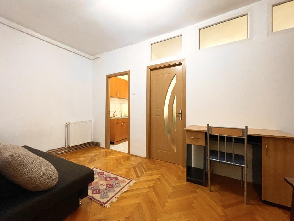 Apartament 2 camere, etaj 3 - zona Complexul Studentesc
