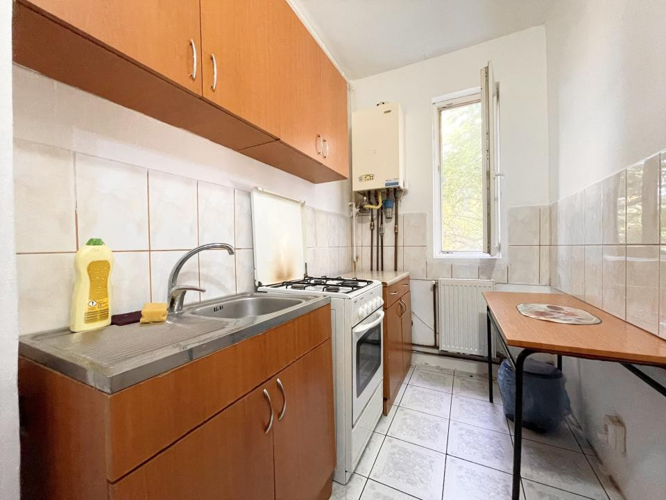 Apartament 2 camere, etaj 3 - zona Complexul Studentesc