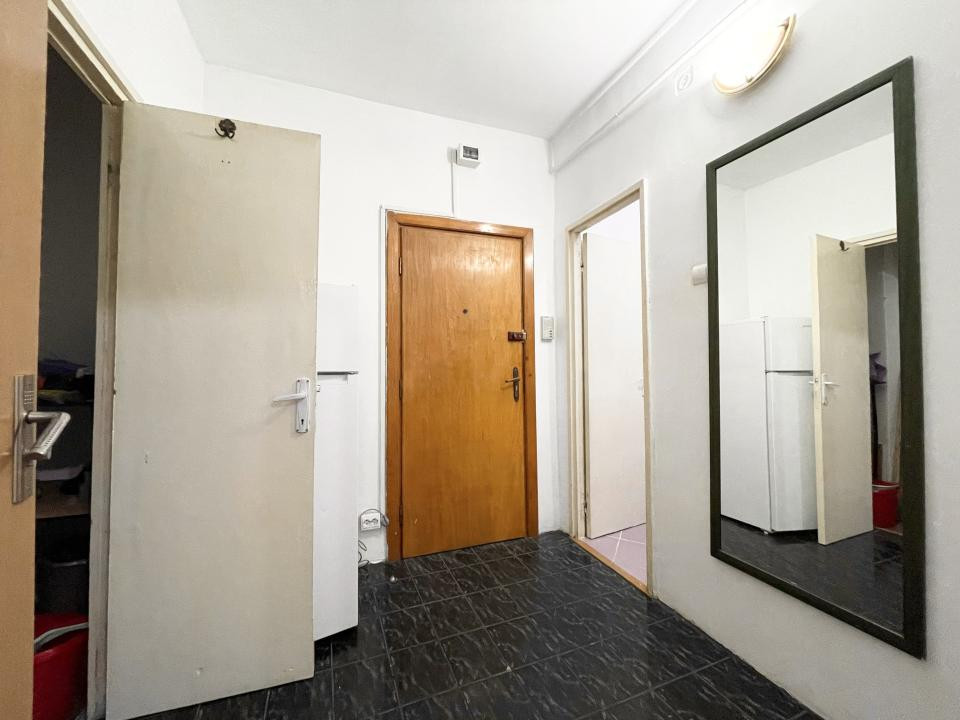 Apartament 2 camere, etaj 3 - zona Complexul Studentesc