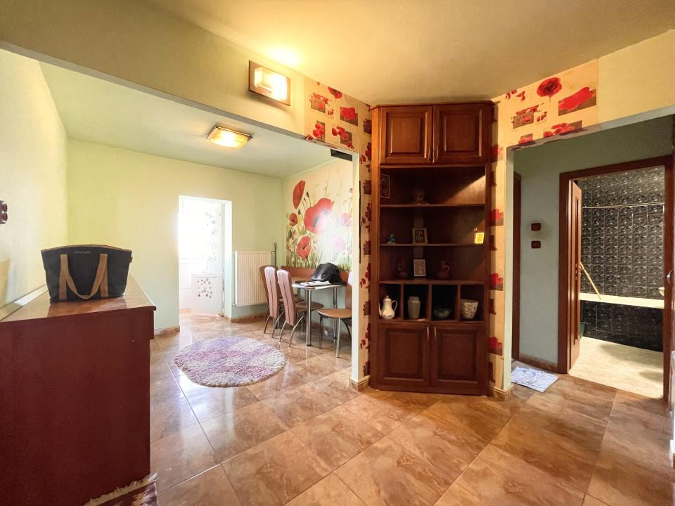 Apartament 2 camere decomandat - Girocului