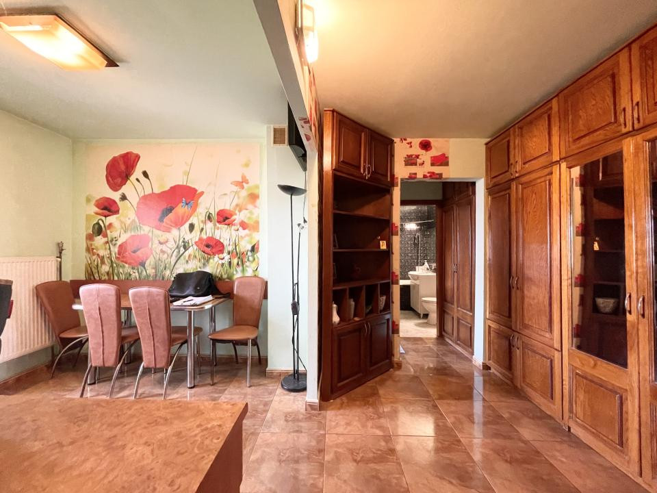 Apartament 2 camere decomandat - Girocului