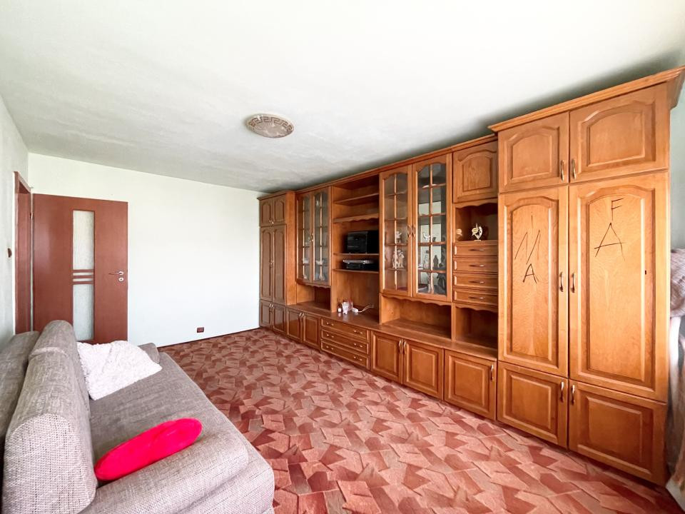 Apartament 2 camere decomandat - Girocului