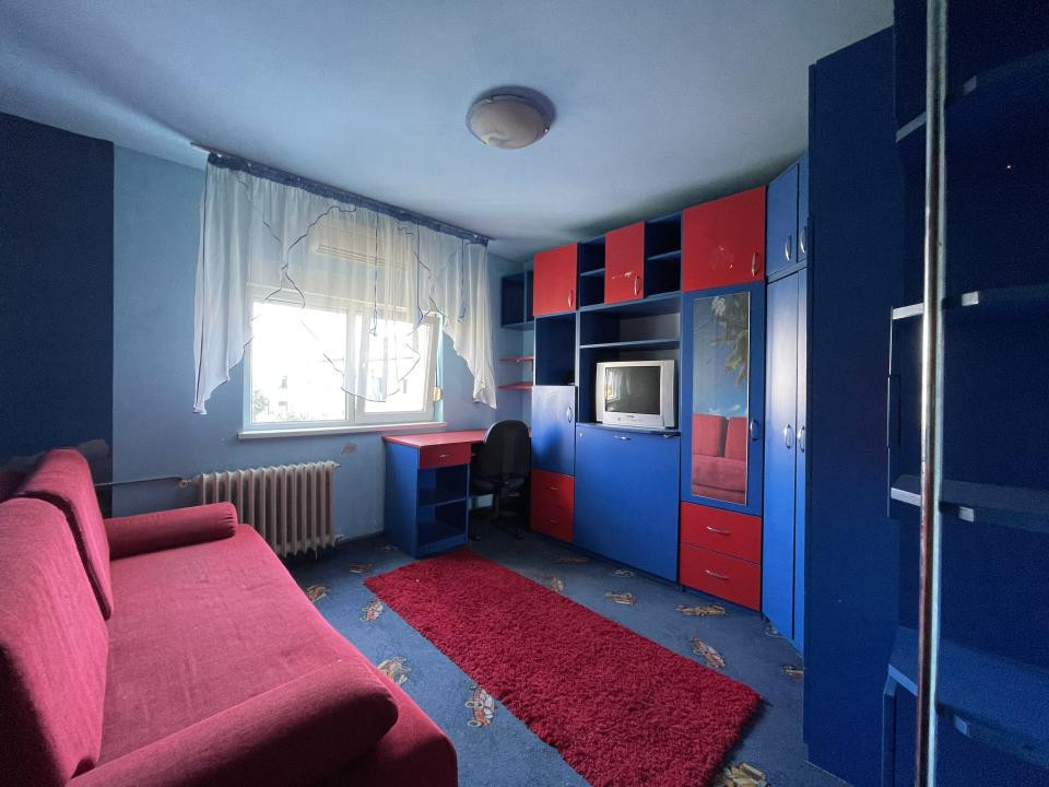 Apartament 2 camere decomandat - Girocului