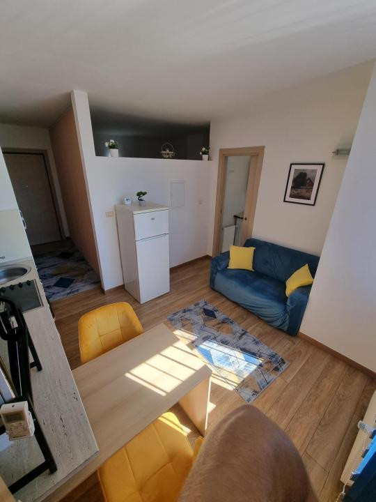 DE INCHIRIAT - Apartament cu o camera, etaj 2 - Complex Studentesc