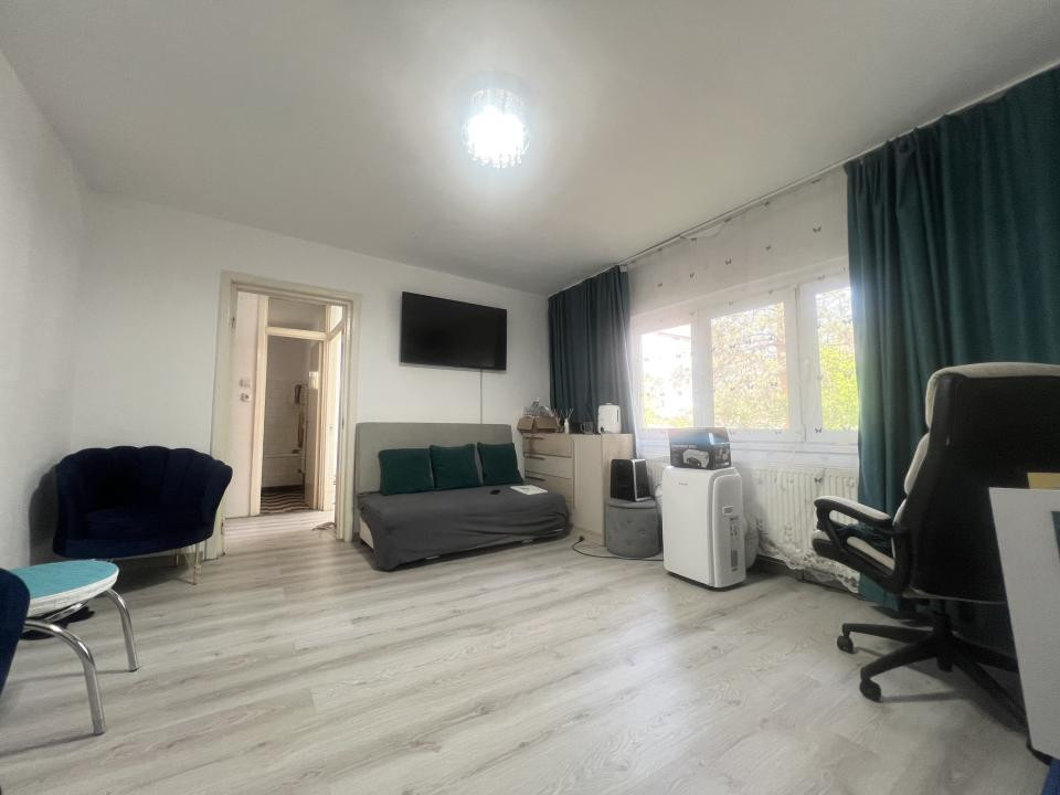 Apartament cu 2 camere, 50mp utili, parter - zona Aradului