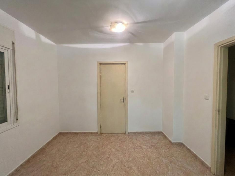 Apartament cu 2 camere, 50mp utili, parter - zona Aradului