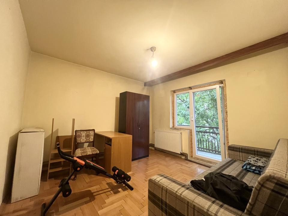  Apartament cu 3 camere, 72mp utili, etaj 2, decomandat - zona Lunei