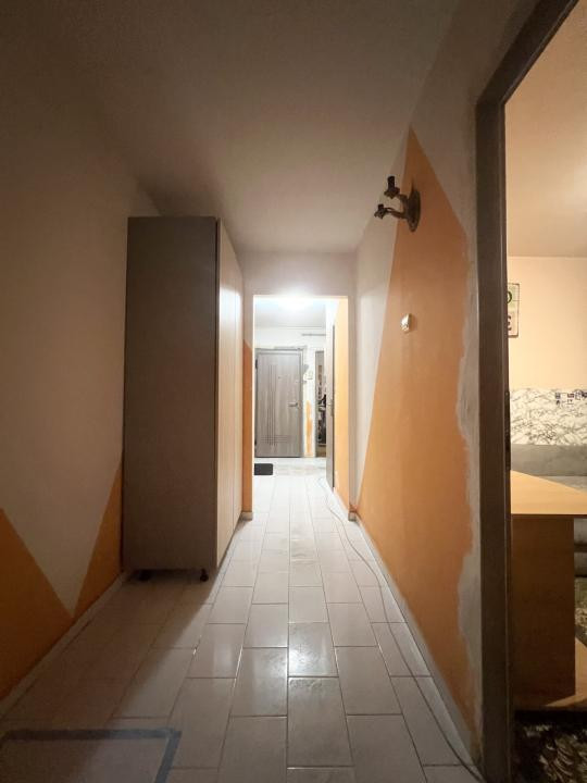  Apartament cu 3 camere, 72mp utili, etaj 2, decomandat - zona Lunei