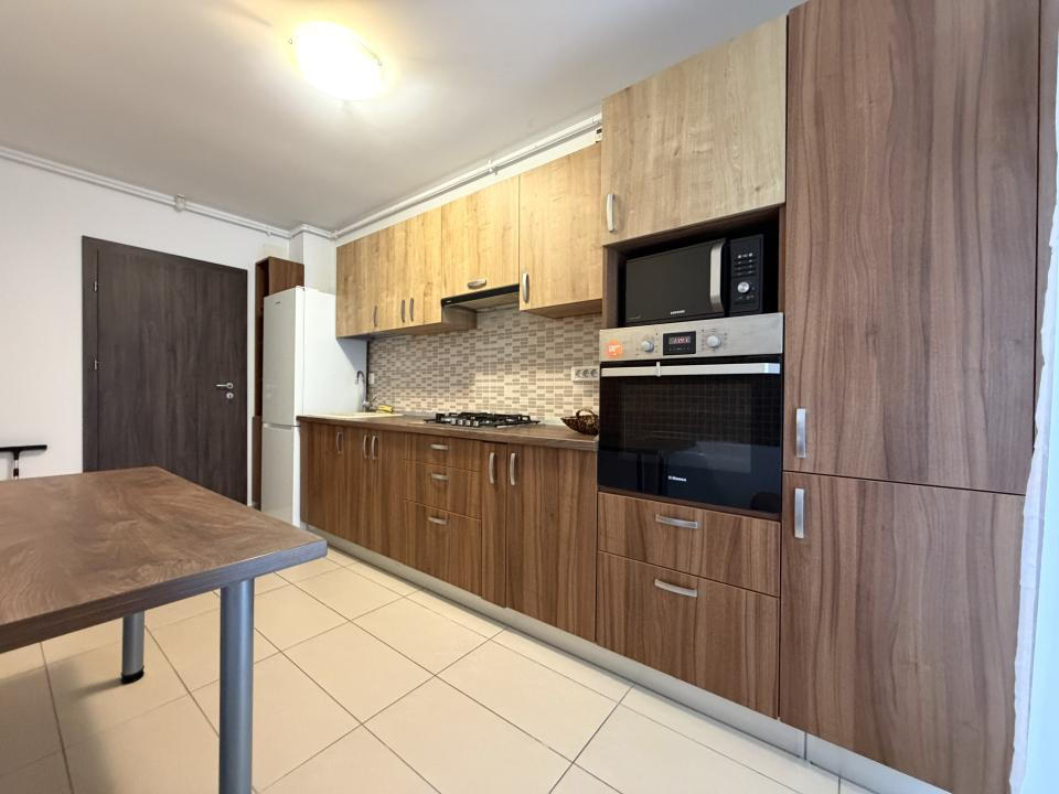 Apartament cu 2 camere, 55mp utili, etaj 2, mobilat - City of Mara