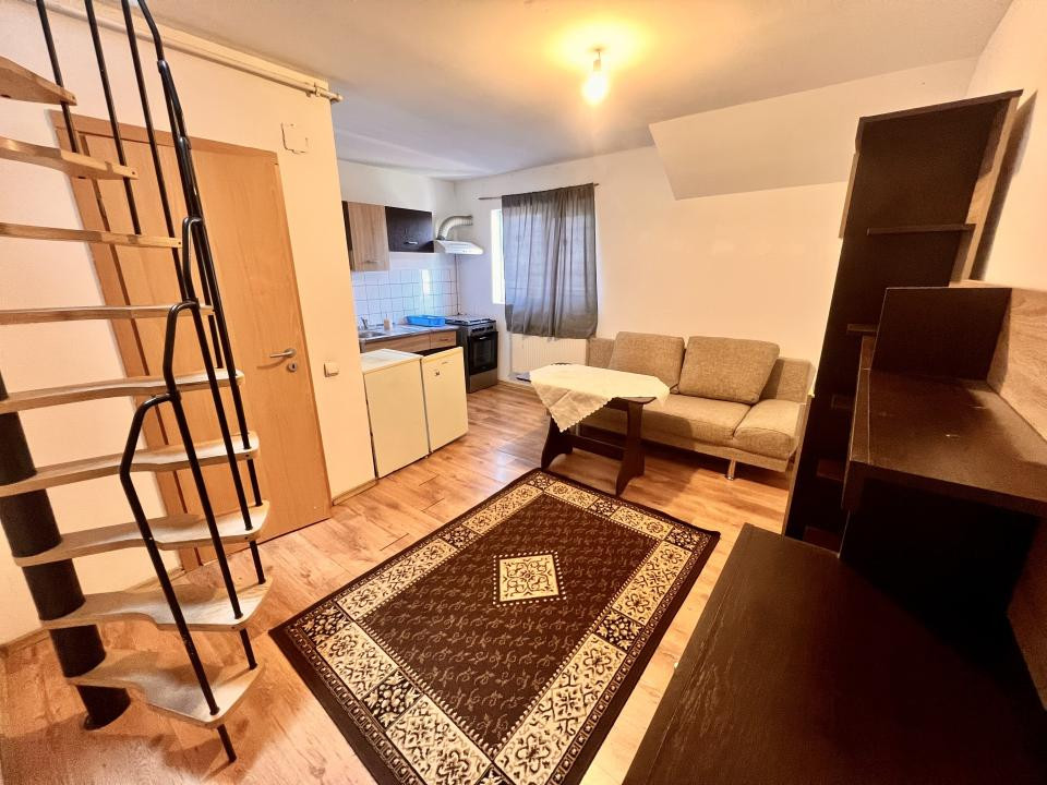 Apartament cu 2 camere, 40mp utili, MANSARDA - zona LIPOVEI