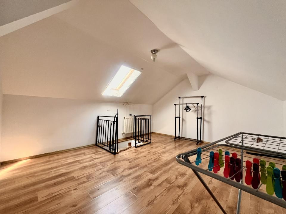 Apartament cu 2 camere, 40mp utili, MANSARDA - zona LIPOVEI