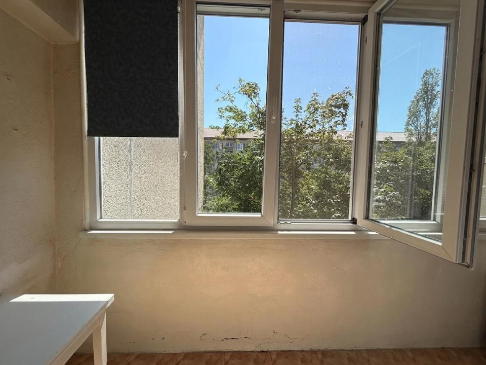 COMISION 0% Apartament cu 3 camere, etaj 2, zona Cetatii