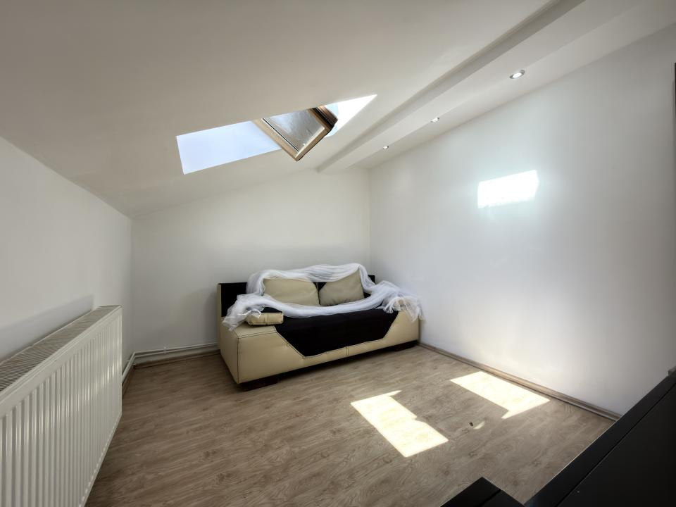 Apartament 3 camere, Semidecomandat, 55 mp utili - zona Bucovinei