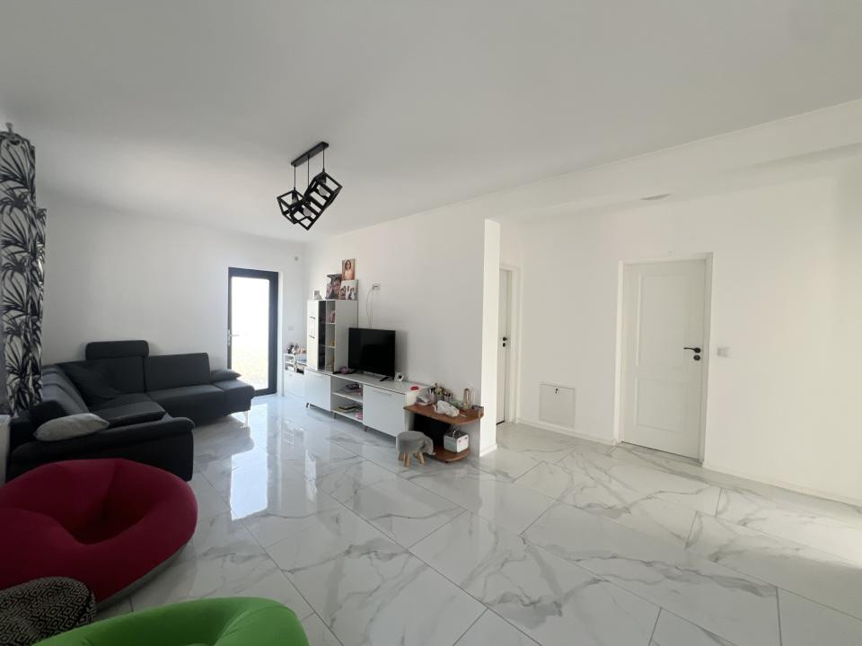  Duplex 3 camere, 72 mp utili, mobilat/utilat - Sanmihaiu Roman