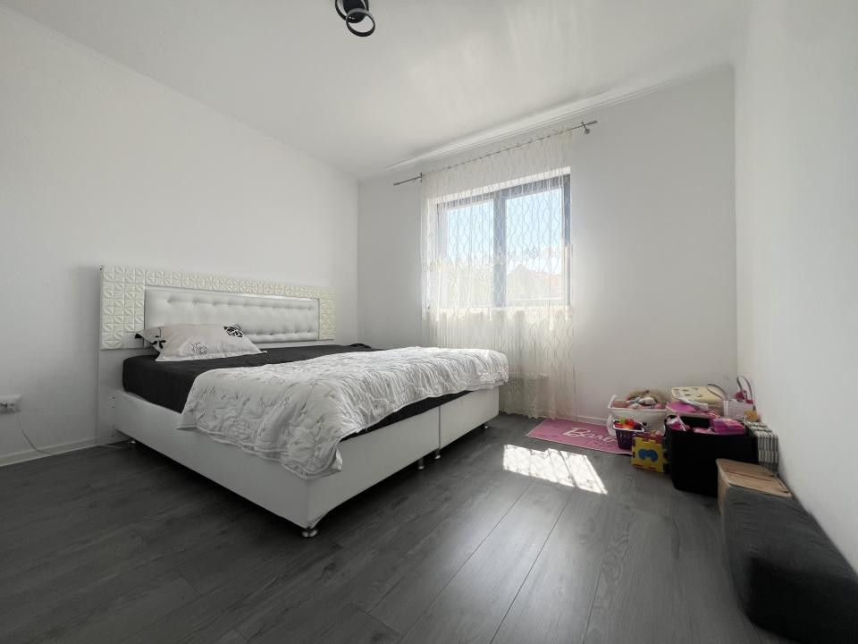  Duplex 3 camere, 72 mp utili, mobilat/utilat - Sanmihaiu Roman