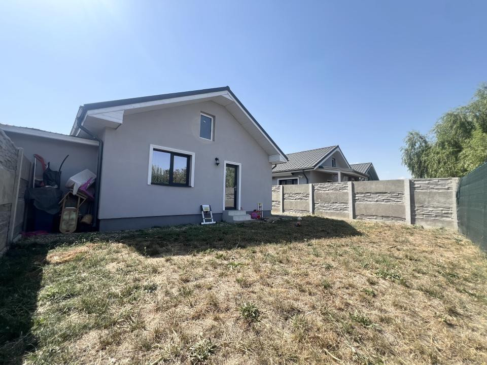  Duplex 3 camere, 72 mp utili, mobilat/utilat - Sanmihaiu Roman