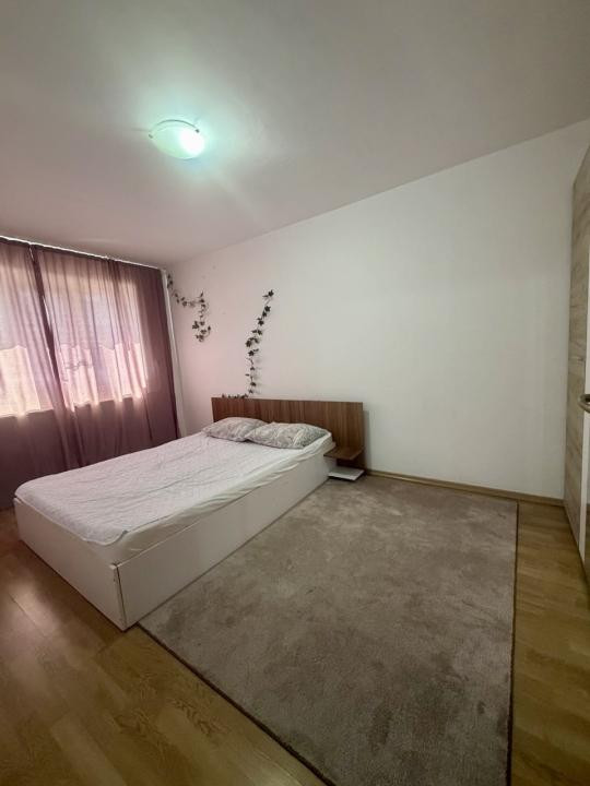 Apartament spatios de 2 camere 56 mp+balcon - COMISION 0%