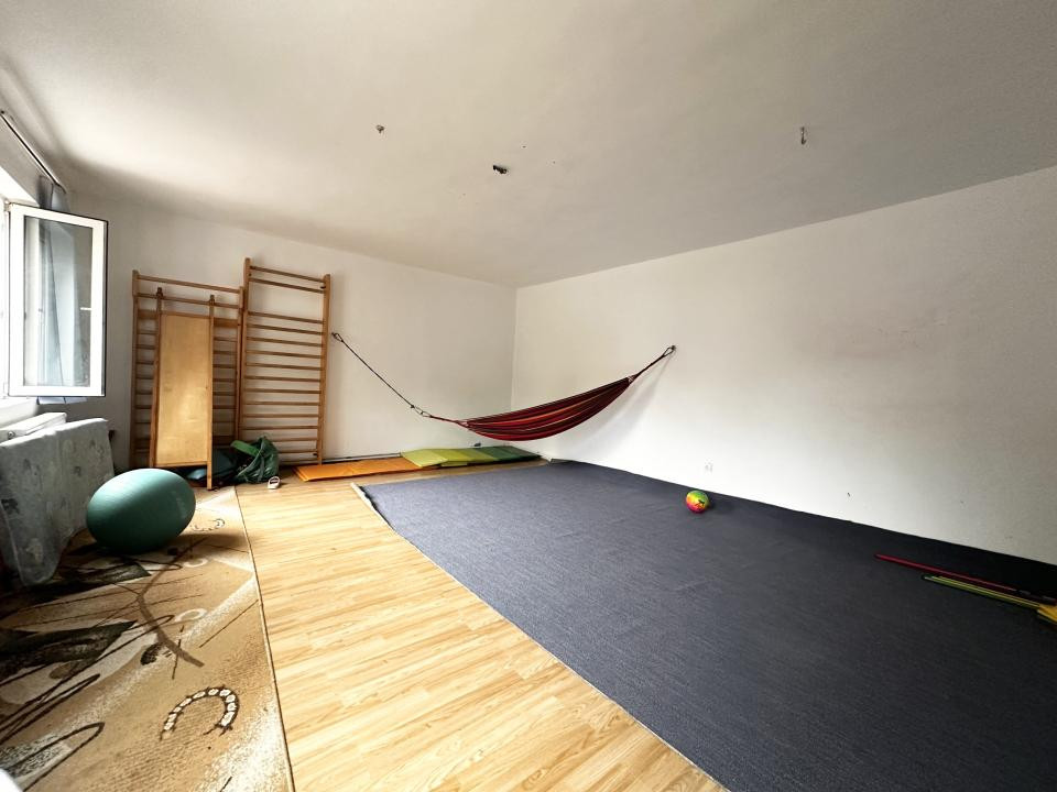 Casa individuala cu 6 camere - Sala Olimpia 