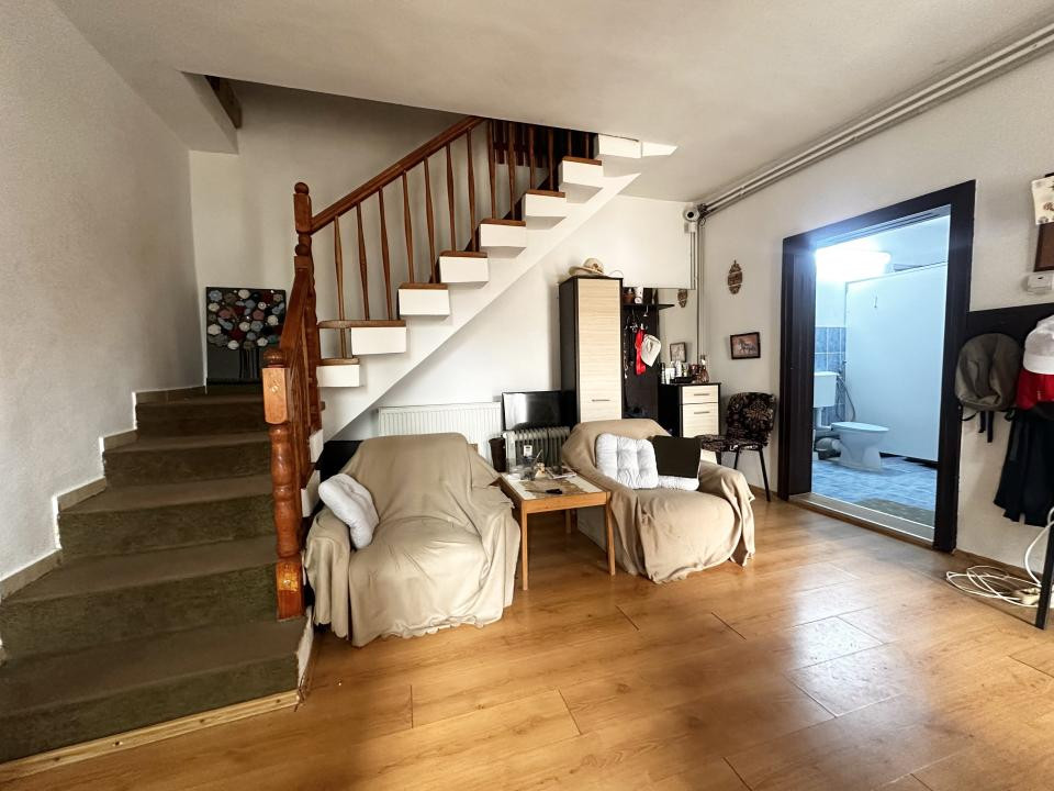 Casa individuala cu 6 camere - Sala Olimpia 