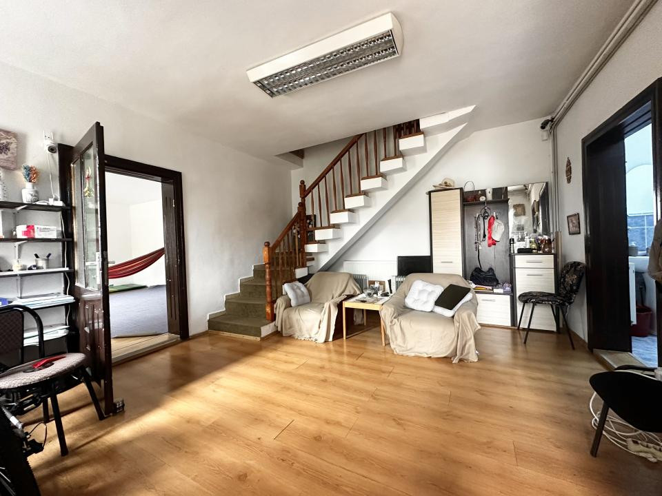 Casa individuala cu 6 camere - Sala Olimpia 