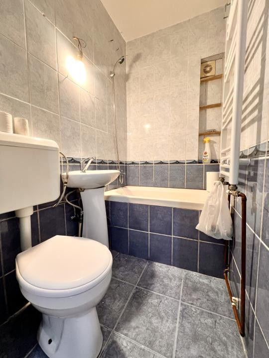 Garsoniera, 18 mp utili, parter, renovata, centrala proprie - Aradului