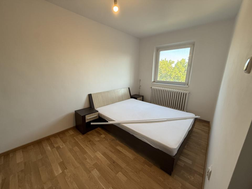 Apartament renovat, 2 camere, 43 mp utili, etaj 4/5 - Girocului