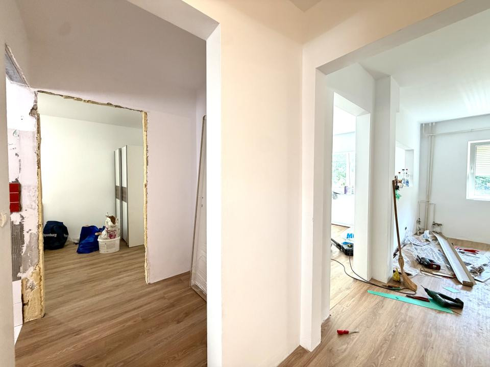 Apartament spatios si renovat, 3 camere, 70 mp utili, parter - Zona Aradului