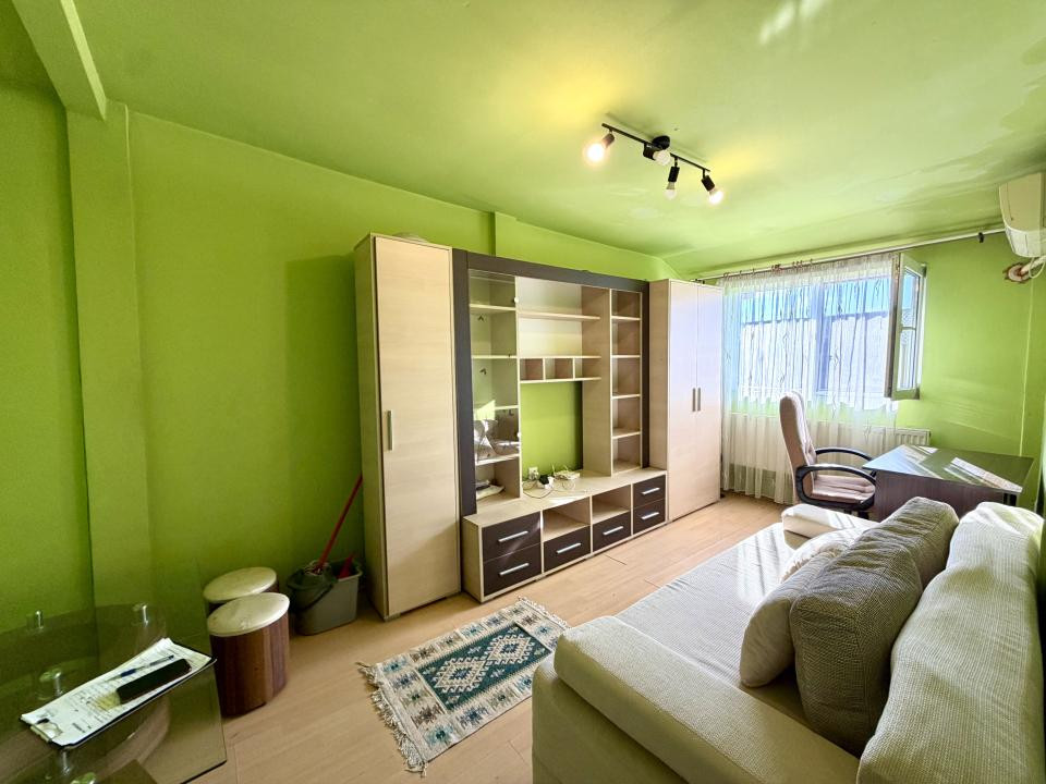 Garsoniera 20 mp utili, ideal pentru investitie, etajul 5/5 - zona Lipovei