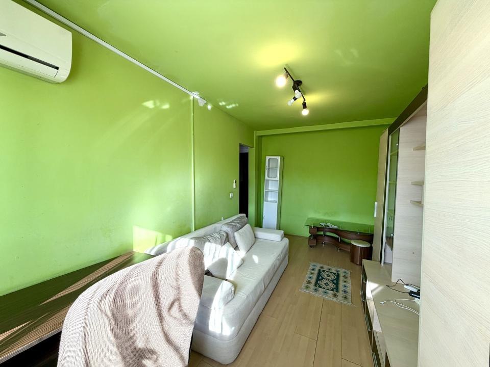 Garsoniera 20 mp utili, ideal pentru investitie, etajul 5/5 - zona Lipovei
