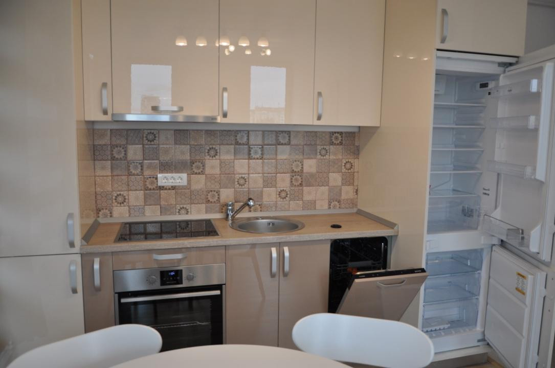 Apartament cu 3 camere, modern- Complexul Studentesc 