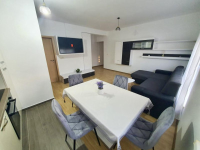 Apartament de inchiriat, 3 camere, 65 mp utili, etaj 1 - Zona Lipovei