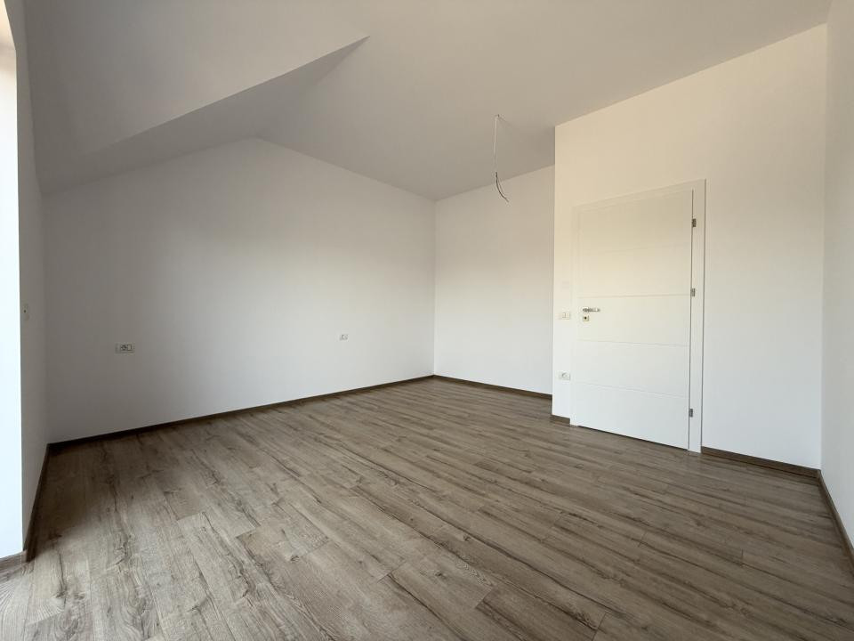 Duplex unit prin camera tehnica, 102mp utili, 350mp teren - Covaci