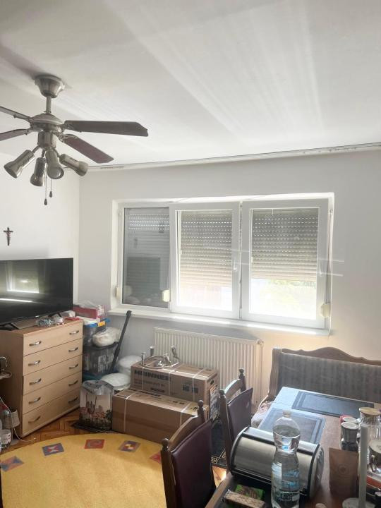 Apartament 4 camere, etaj 3 - zona Dacia