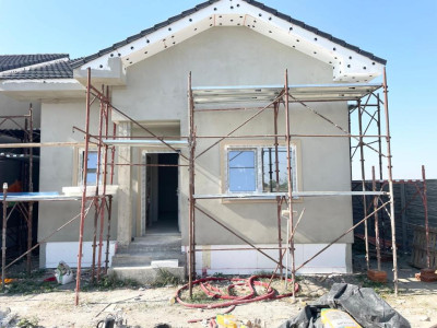 Duplex 3 camere mansardabil - Mosnita Noua