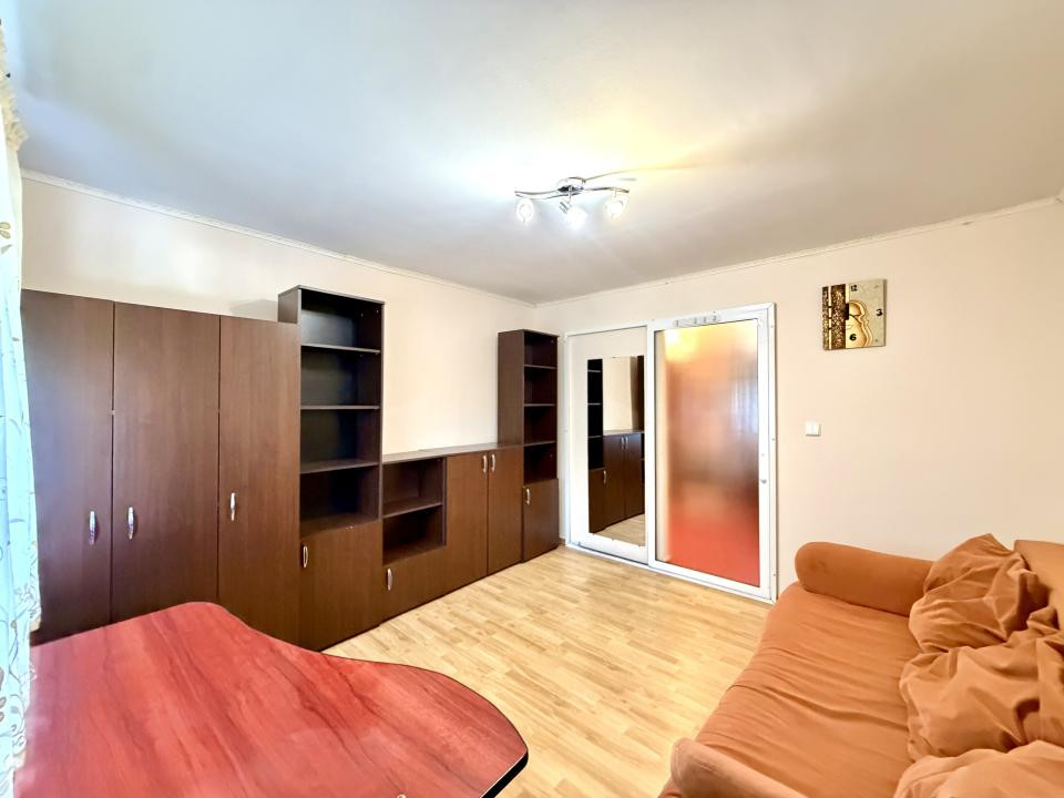 Apartament 1 camera, 21 mp utili, etaj 2, disponibil imediat - zona Buziasului