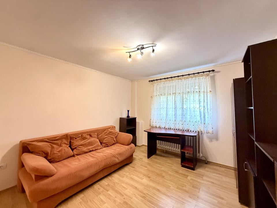 Apartament 1 camera, 21 mp utili, etaj 2, disponibil imediat - zona Buziasului