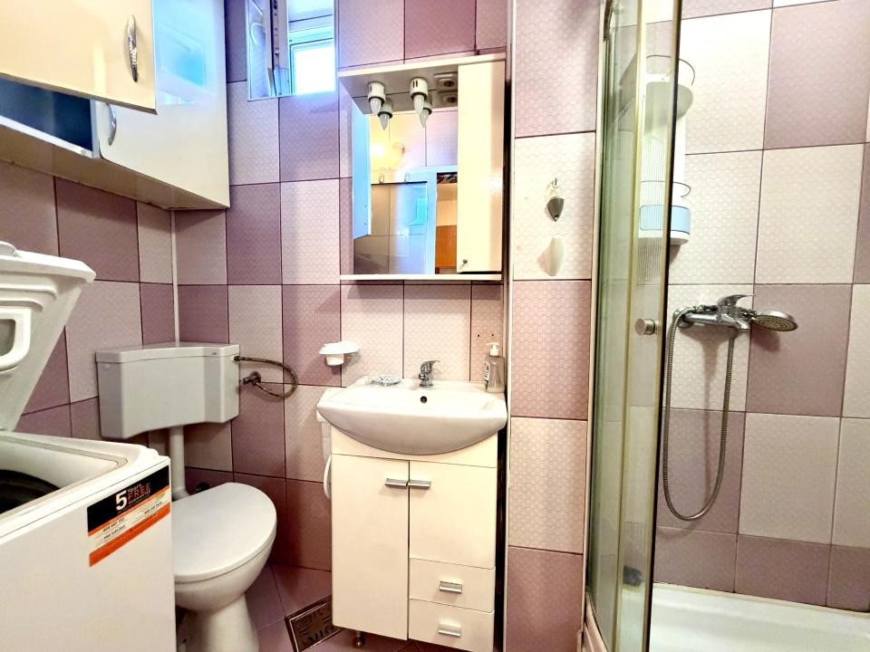 Apartament 1 camera, 21 mp utili, etaj 2, disponibil imediat - zona Buziasului