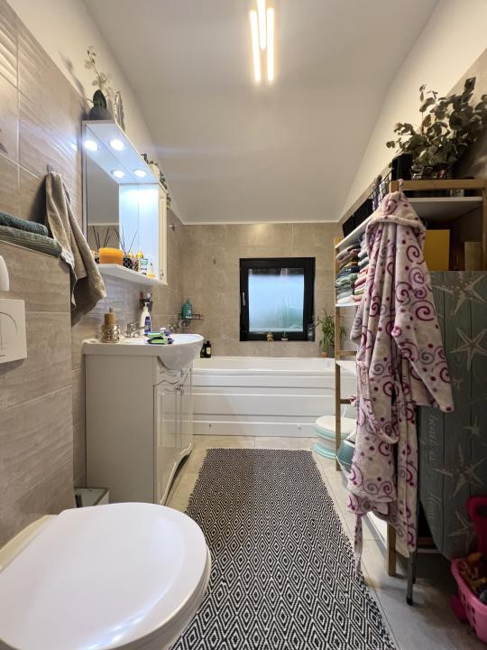 Apartament modern la vila, 2 camere, 55 mp, decomandat - Giroc