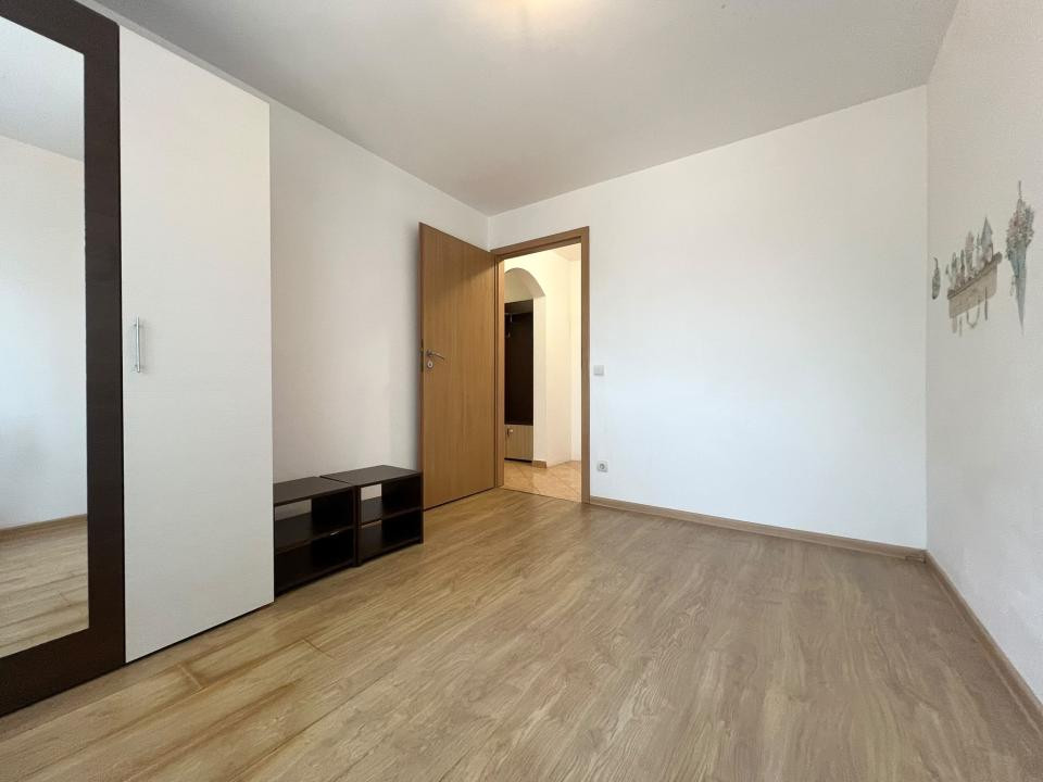 Apartament, 3 camere, 63 mp utili, etaj 2 - Zona Lunei