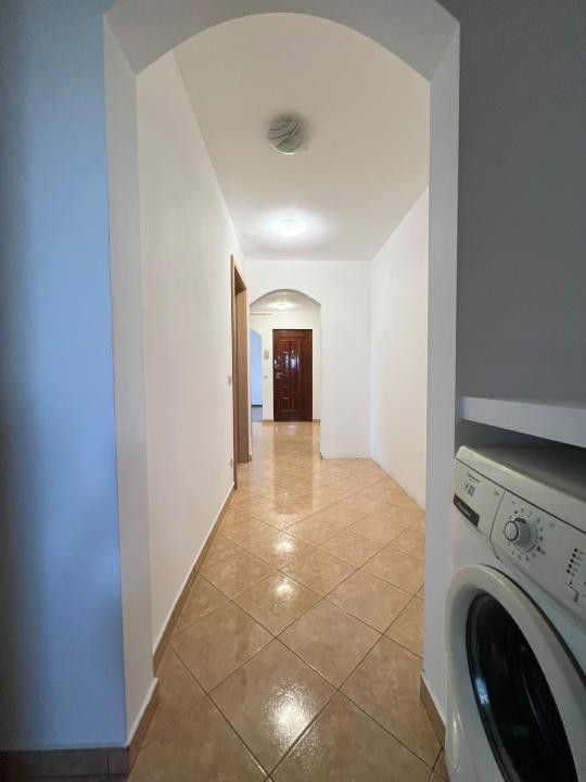 Apartament, 3 camere, 63 mp utili, etaj 2 - Zona Lunei