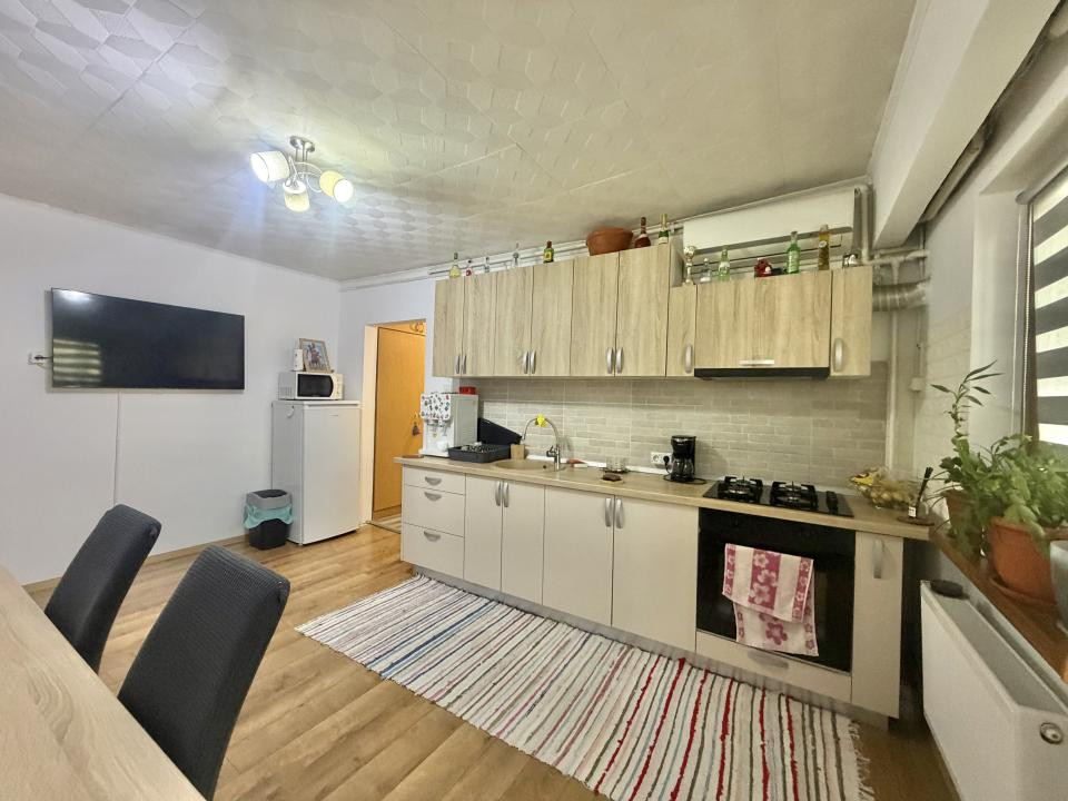 Apartament 2 camere, decomandat, mobilat/utilat, zona Soarelui