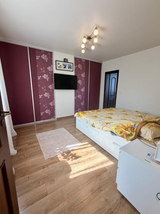 Apartament spatios in zona centrala din Giarmata Vii
