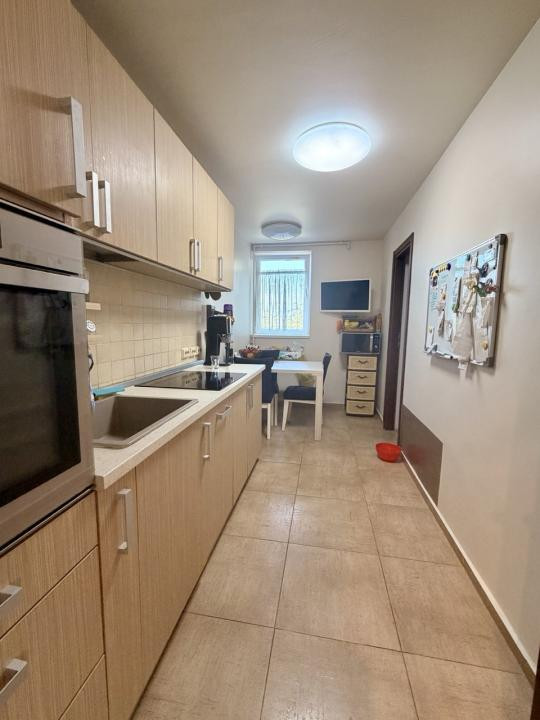 Apartament spatios in zona centrala din Giarmata Vii