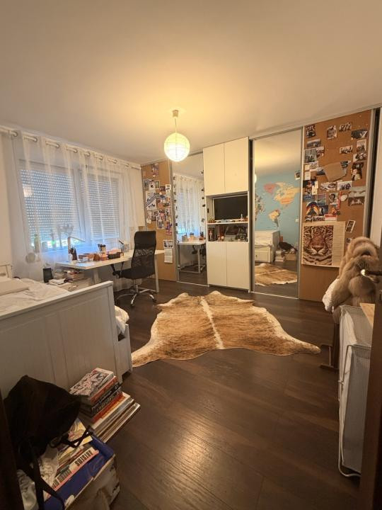 Apartament spatios in zona centrala din Giarmata Vii