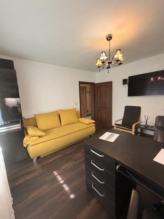 Apartament spatios in zona centrala din Giarmata Vii