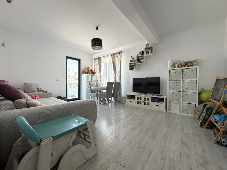 Apartament cu 2 camere, 50mp utili, etaj 2, bloc nou-Giroc