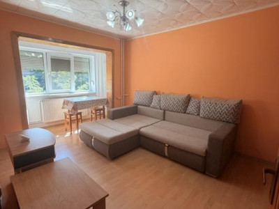 Garsoniera, etaj 1 - zona Lipovei, pozitie excelenta